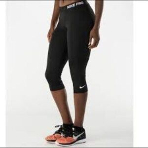 Nike Pro Core Black Compression Capri Crop Legging